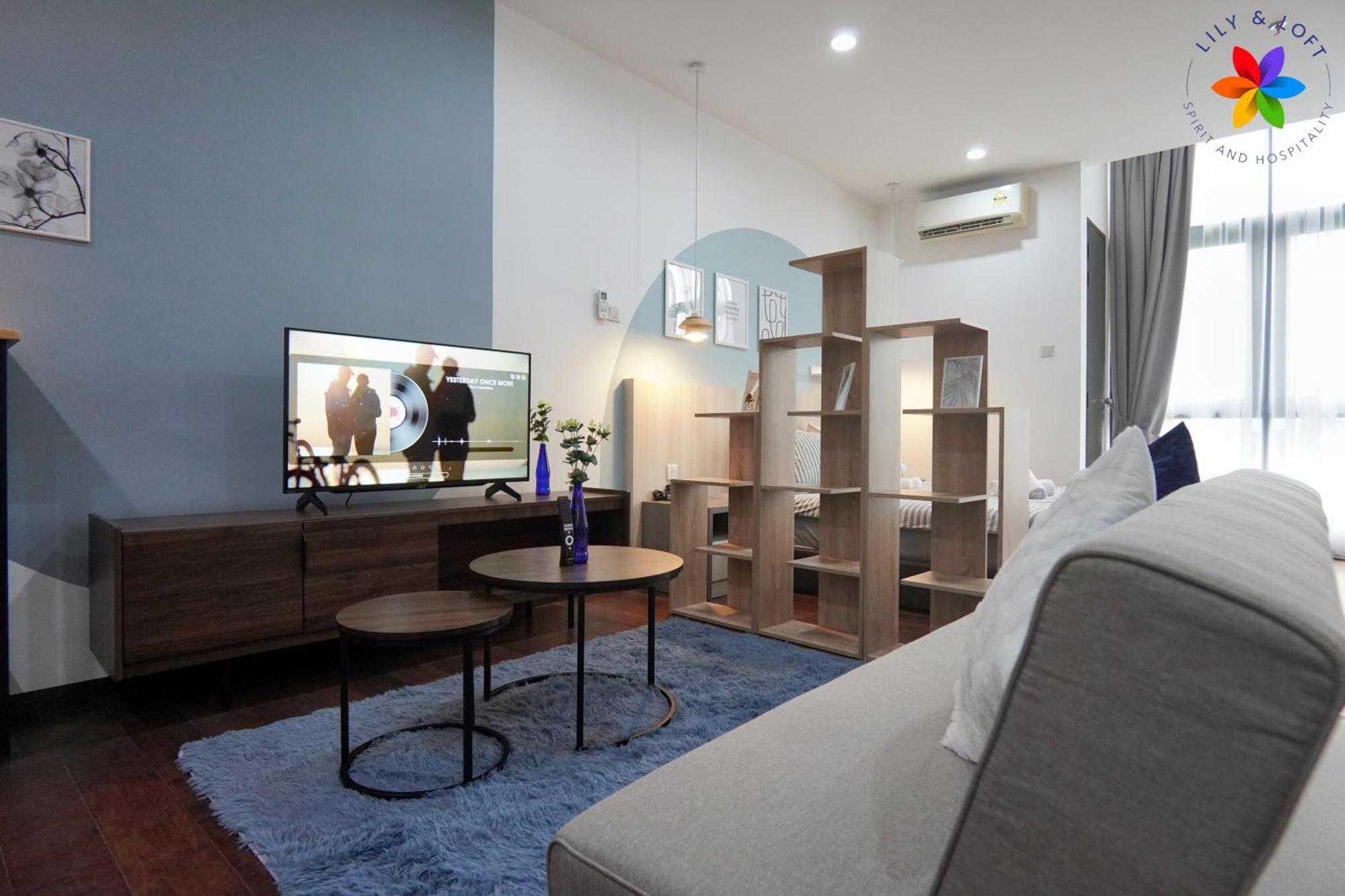 Lily And Loft - Queensville @ - Netflix Apartment *
