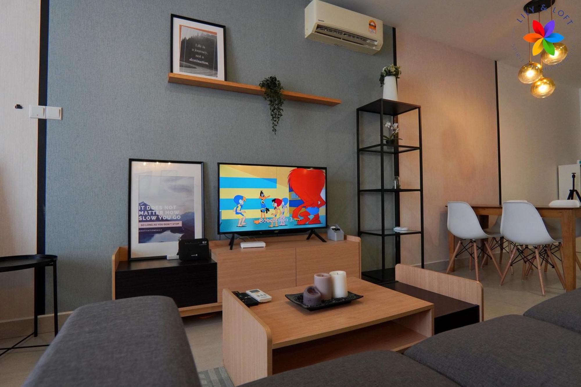 Apartment Lily And Loft - Queensville @ - Netflix