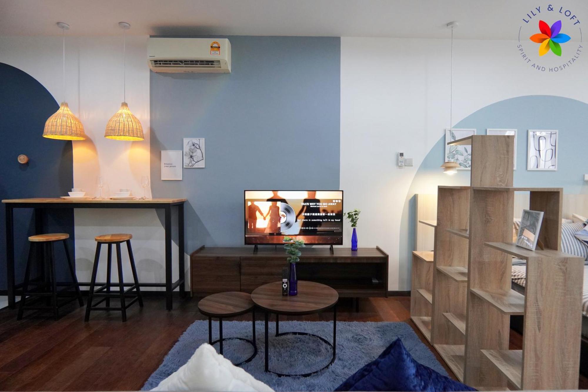 Lily And Loft - Queensville @ - Netflix *