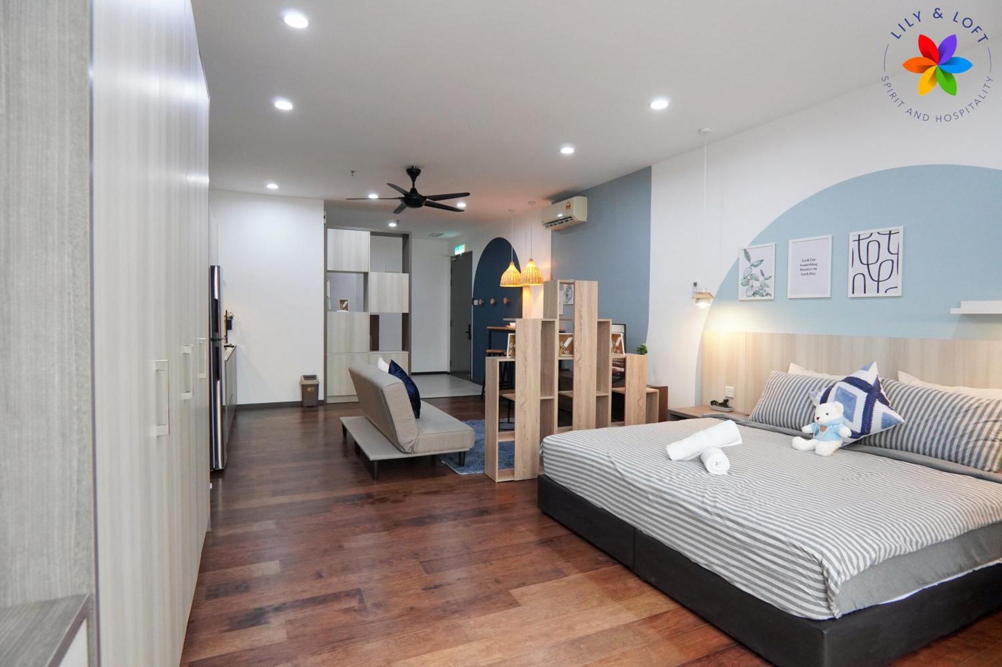 Apartment Lily And Loft - Queensville @ - Netflix *
