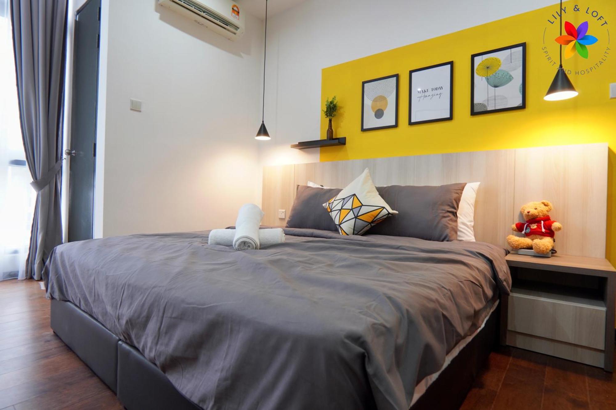 Lily And Loft - Queensville @ - Netflix Apartment