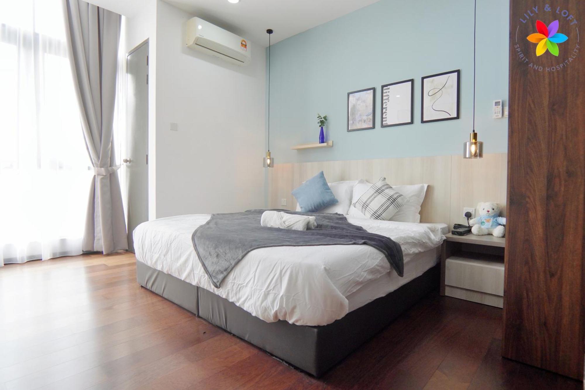 Apartment Lily And Loft - Queensville @ - Netflix *