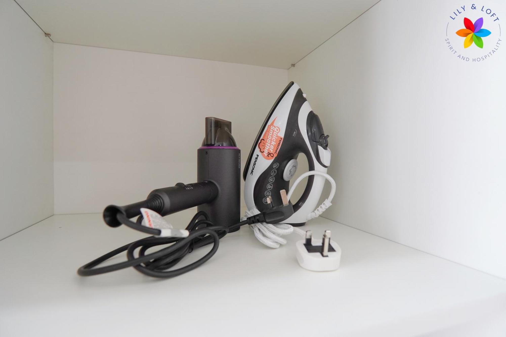Lily And Loft - Queensville @ - Netflix Apartemen *